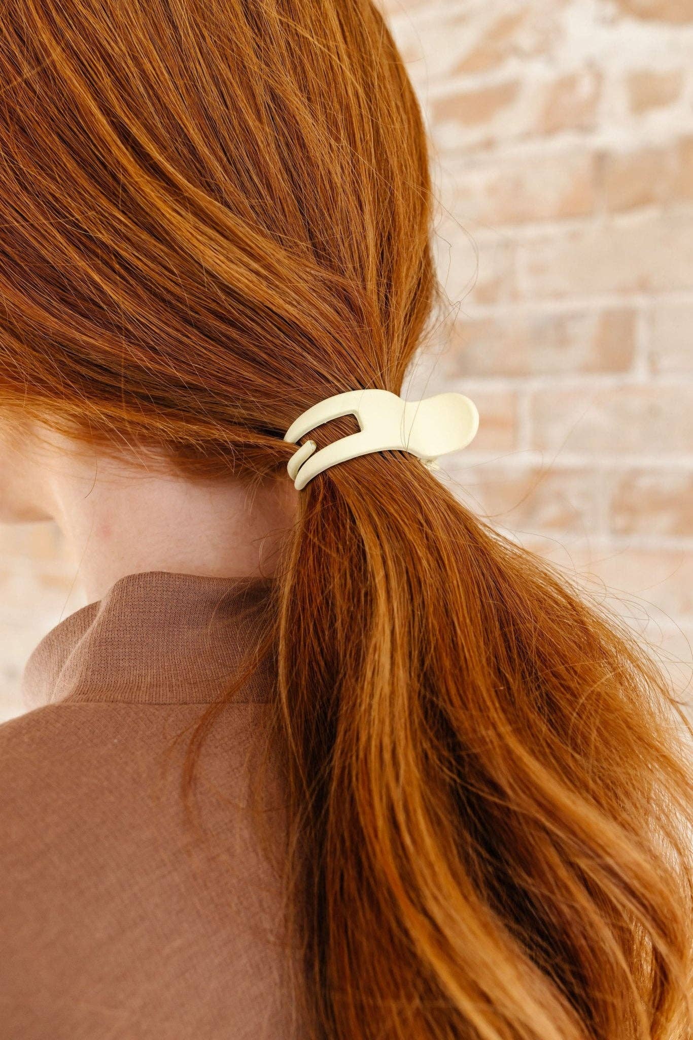 Matte Ponytail Claw Clip - ANDi